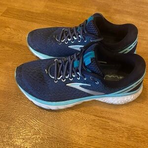 Brooks Ghost 11 Sneaker Size 7.5 women’s running shoes